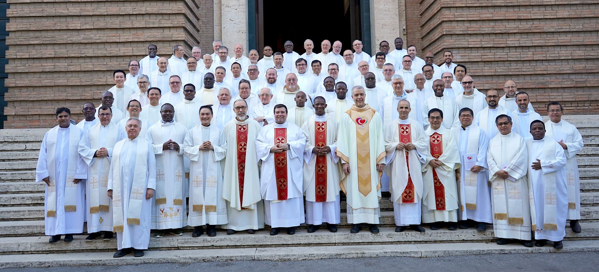 XXV General Chapter. Chapter delegates are pictured at the top of the page, with the newly elected administration in the front.