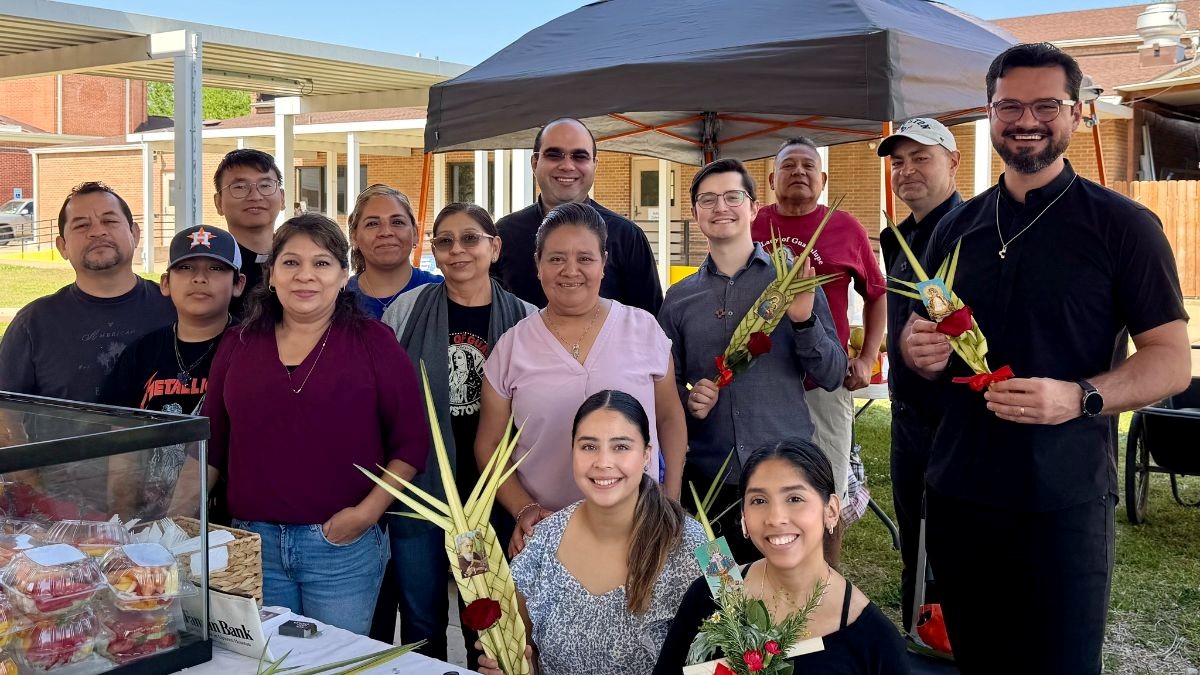 ECS Students Experience Faith, Culture, and Community During Holy Week in Houston